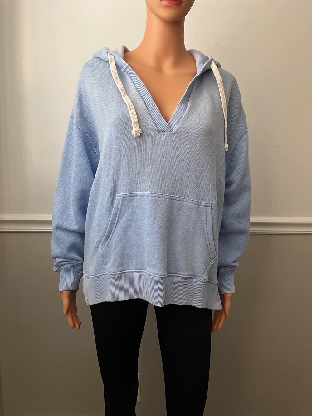 American Eagle Outfitters V-neck pullover hoodie